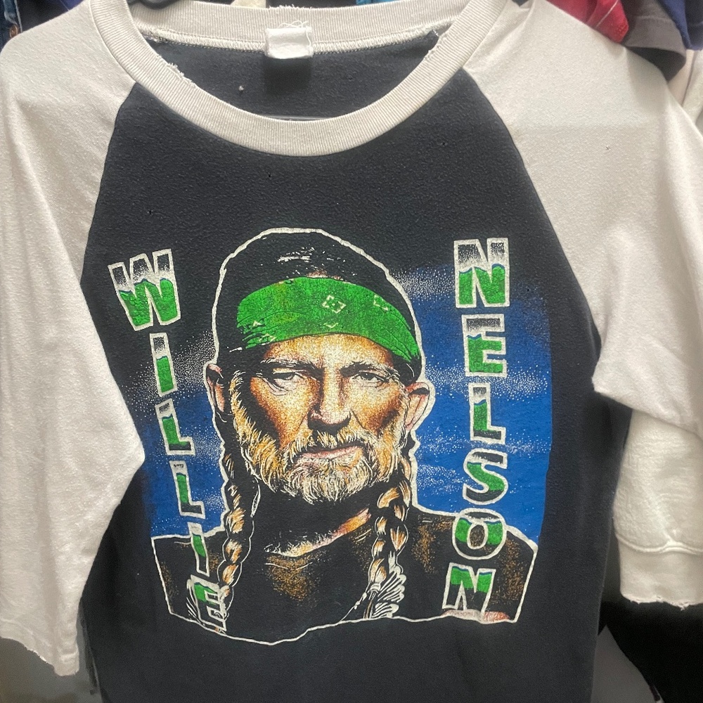 BUNDLE OF MADEWORN SHIRTS N SWEATSHIRT